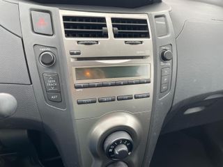 TOYOTA YARIS 1.4 D-4D Live 90 cv