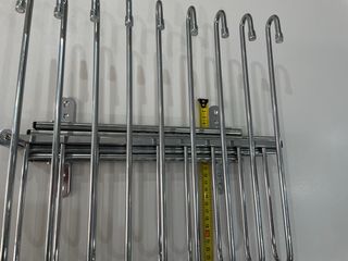 Pantalonero estraibile in metallo