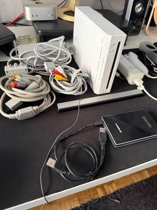 Nintendo Wii con Accesorios y Disco Duro