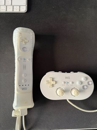 Nintendo Wii con Accesorios y Disco Duro