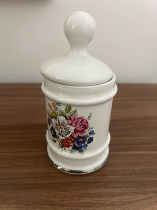 Conjunto de 4 frascos antiguos