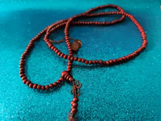 Collar tibetano madera cuentas pequeñas