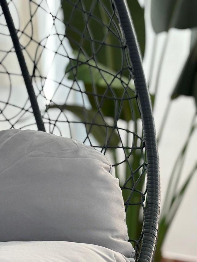 OFFERTA!! Dondolo Uovo Grigio con Cuscino