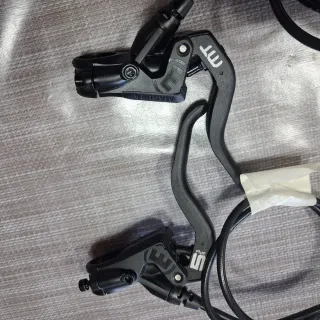 Magura MT5 4 pistones