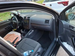 Volkswagen Golf 2005