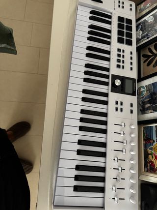 Controlador MIDI Arturia Keylab 49