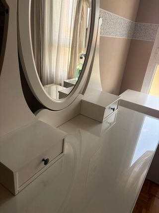 Toeletta Bianca Hemnes Ikea con Specchio