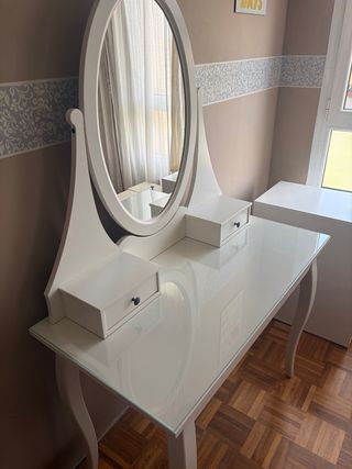 Toeletta Bianca Hemnes Ikea con Specchio