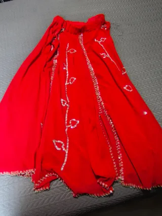 Falda y velo danza del vientre rojo