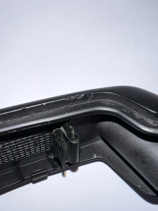 Asideros Golf IV Aluminio Cepillado impolutos.