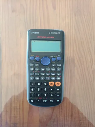 Calculadora Casio fx-82ES PLUS