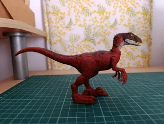 Jurassic World Velociraptor Rojo