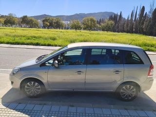 Opel Zafira 2011