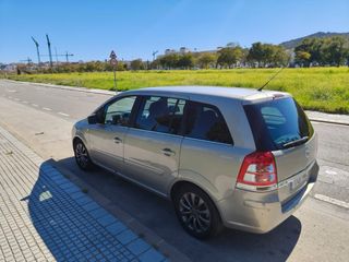 Opel Zafira 2011
