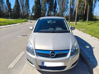 Opel Zafira 2011