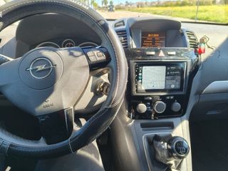 Opel Zafira 2011