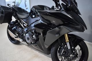 Suzuki GSX S1000GT Negra