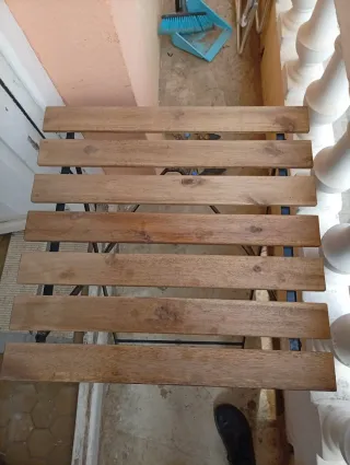 Tavolo da esterno in legno