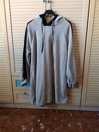 Vestido Sudadera con Capucha Beige y Negro