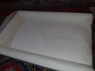 Cambiador Ikea con 2 fundas