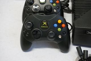 Xbox Classic + 2 Mandos + EVO X