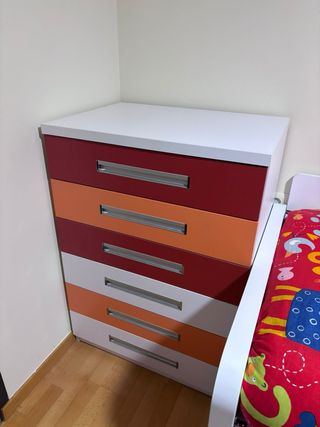 Habitación nido con cajones