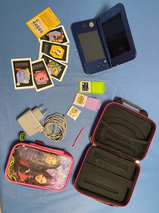 Nintendo NEW 3DS XL + 3 juegos + 2 fundas