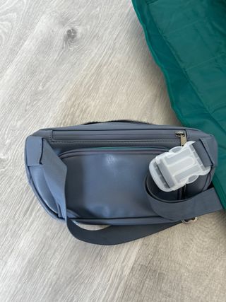 Riñonera Kibou gris y verde