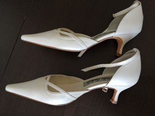 Zapatos de fiesta Emilio Badiola blancos