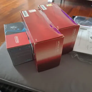 Lotto scatole e manuali Nintendo 3DS XL