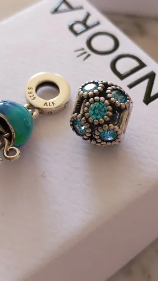 Lote 2 Charm Pandora Medusa y bola con circonitas