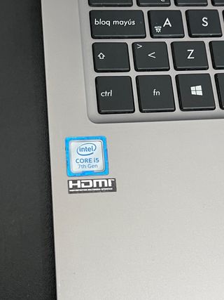 Portátil Asus i5 7ª Gen 8GB RAM Gris Plata