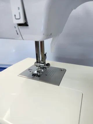 Máquina de coser Singer 1408 NUEVA a estrenar