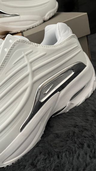 Nike NOCTA Blancas y Plateadas