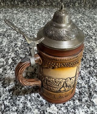 JARRA ANTIGUA DE CERVEZA ALEMANA (STEIN).