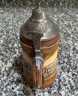 JARRA ANTIGUA DE CERVEZA ALEMANA (STEIN).