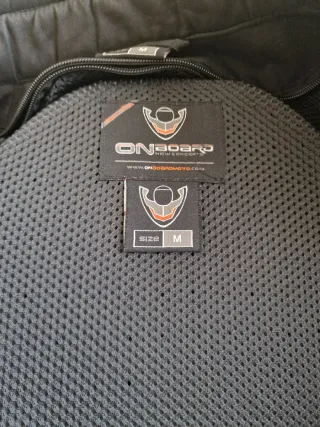 Cazadora de moto negra mujer 4 estaciones