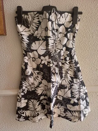 Vestido Zara floral talla 36