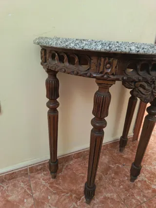 Mesa de madera y piedra