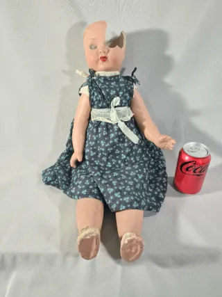 Antigua muñeca andadora para restaurar.