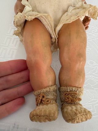 Muñeca antigua de porcelana