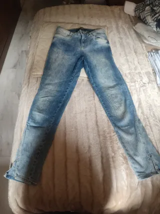Pantalón vaquero Zara Talla 36