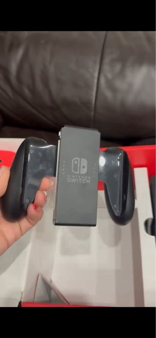 Nintendo Switch Azul/Rojo con Caja