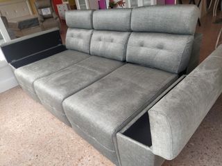 Sofá LINEAL EXTRAIBLE AL SUELO,BRAZOS DESLIZANTES