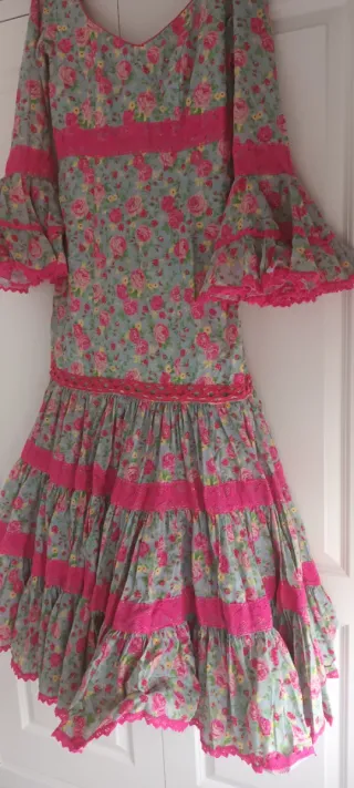 Traje de flamenca estampado floral talla 44