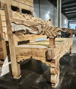 Banco colonial madera maciza tallada