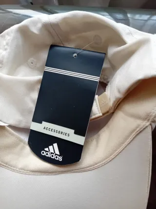 Gorra Adidas Beige/Blanca Verano