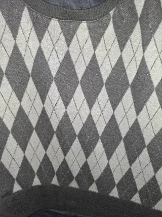 Camisa negra jersey rombos