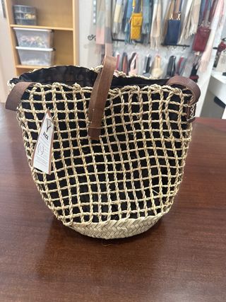 Bolso artesanal tejido beige y marrón