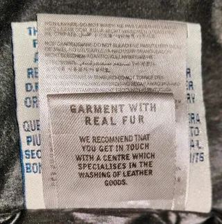 Abrigo de plumas mujer negro Oferta. Original